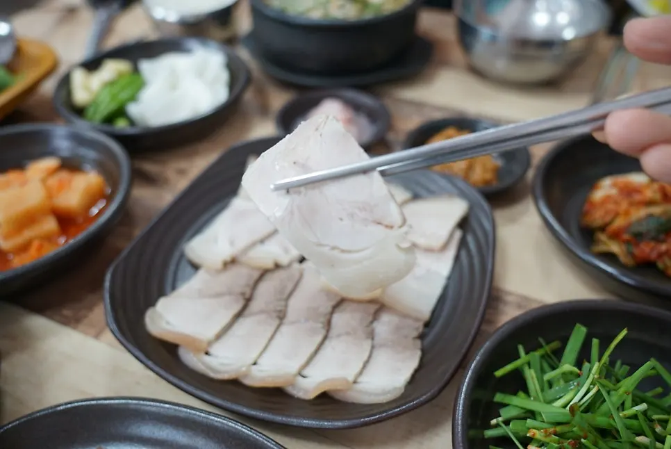 A plate of tender suyuk at Bongga Gukbap