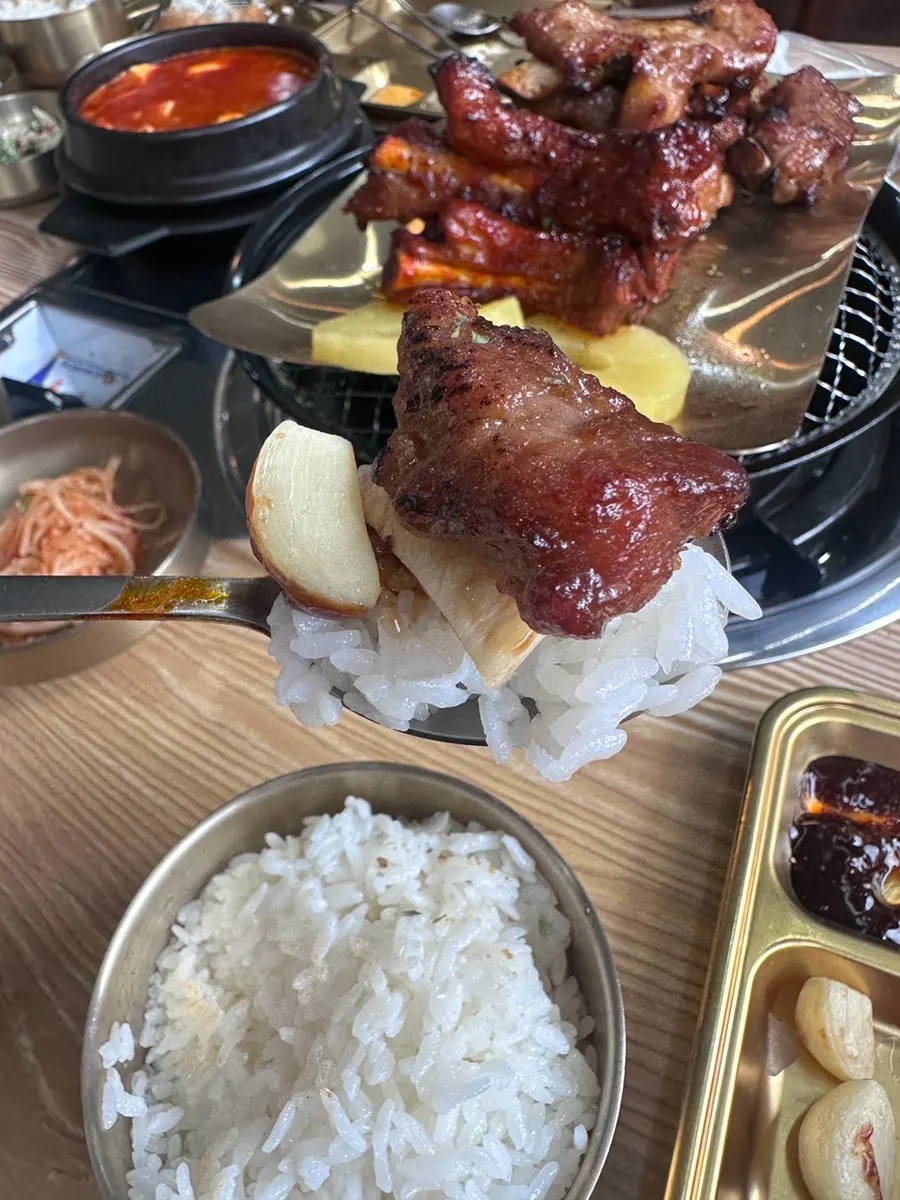 부드러운 등갈비 속살