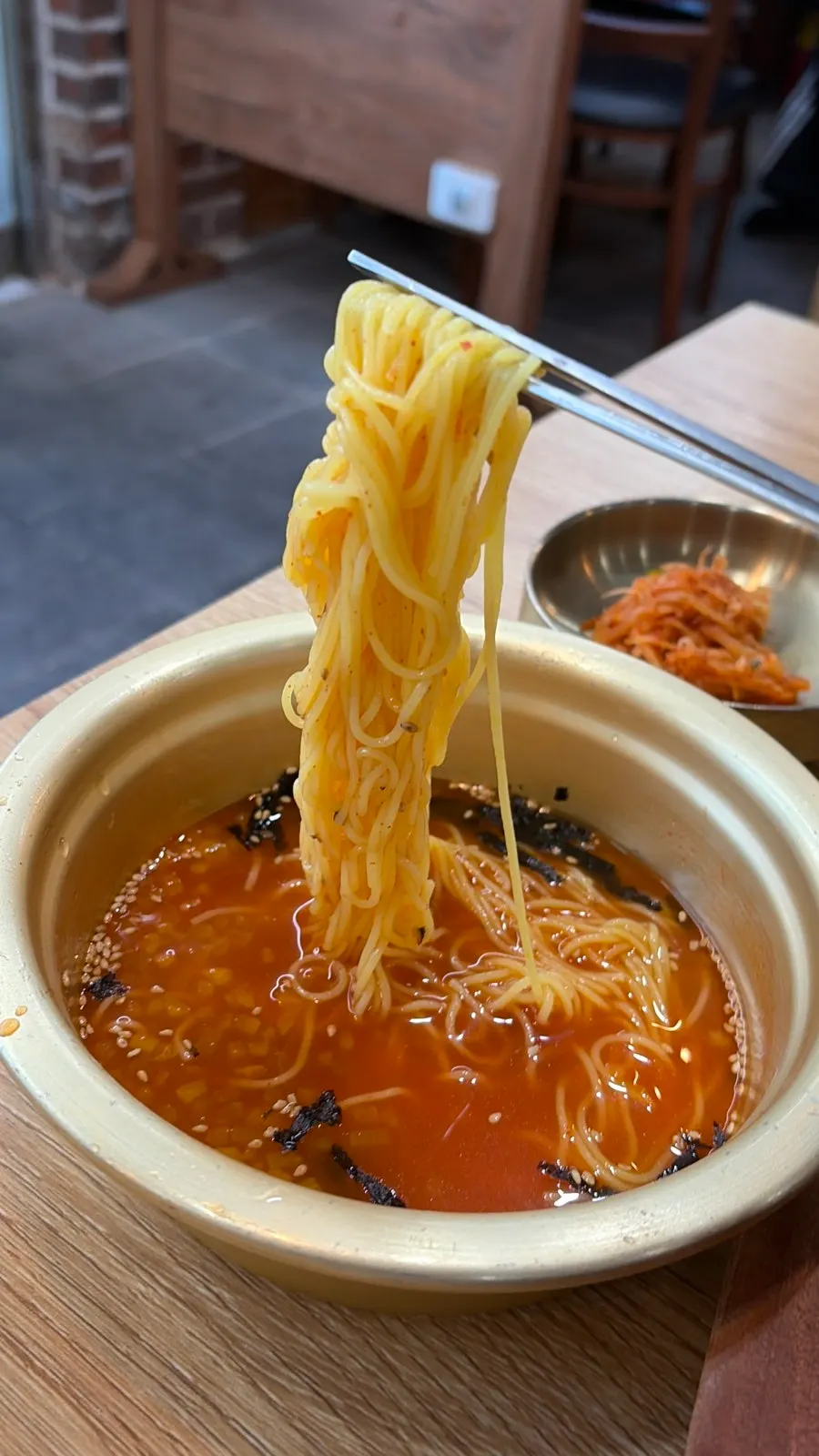 세트에 포함된 김치말이국수