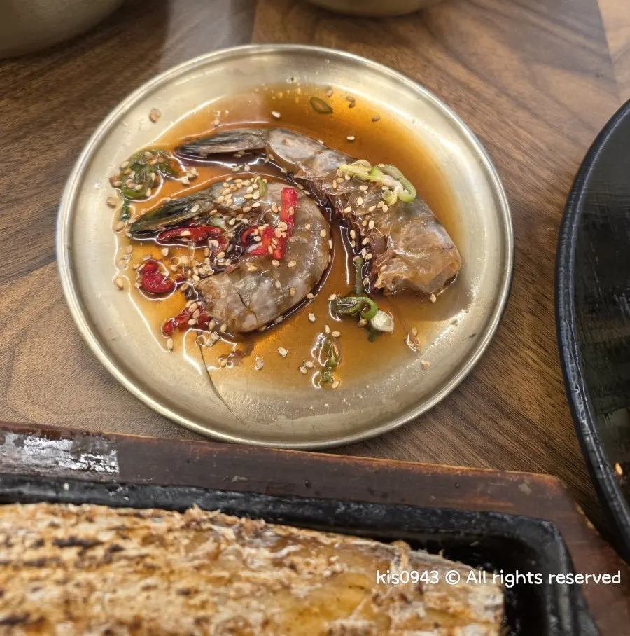 Plate of the complimentary prawn ganjang jang