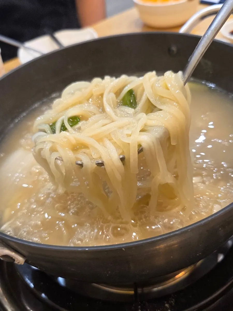 무생채와 함께 먹는 촉촉한 보쌈