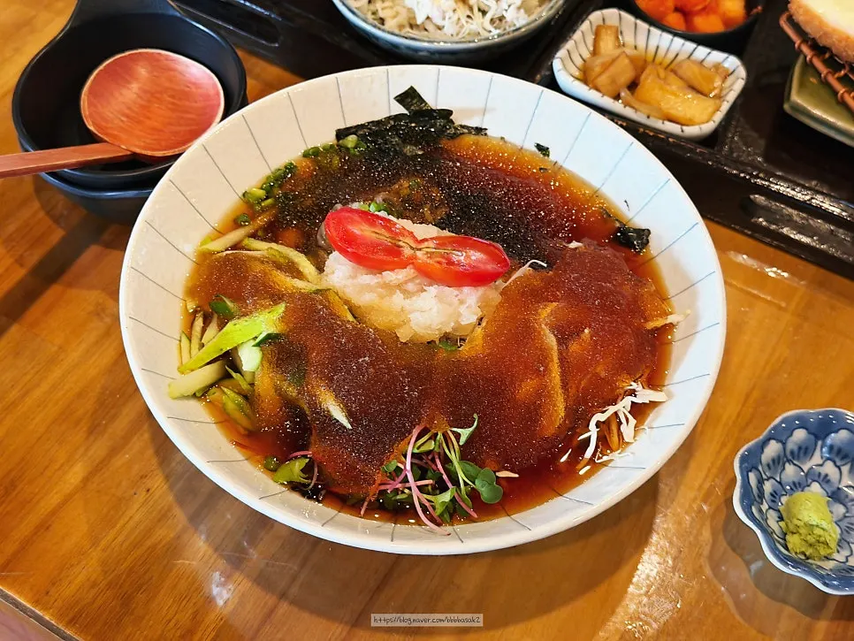 Sirloin pork cutlet plated with katsu sauce