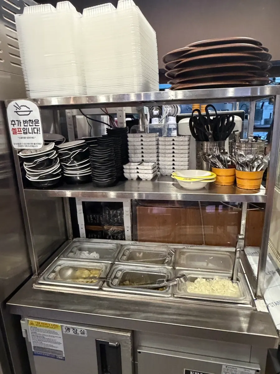 Guide to using HOKATSU's self-service side-dish bar