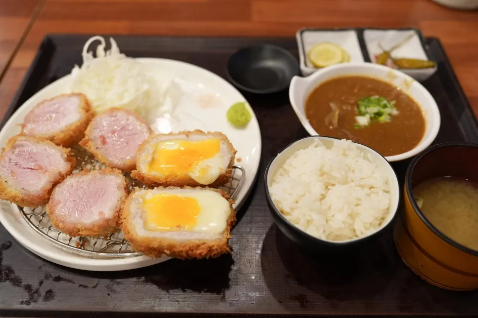 Favorite katsu plate with tenderloin katsu and cheese katsu together