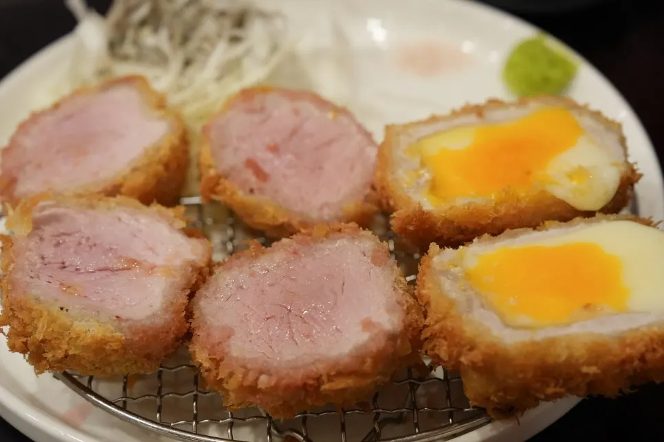 Zero-sugar cola served alongside the tonkatsu