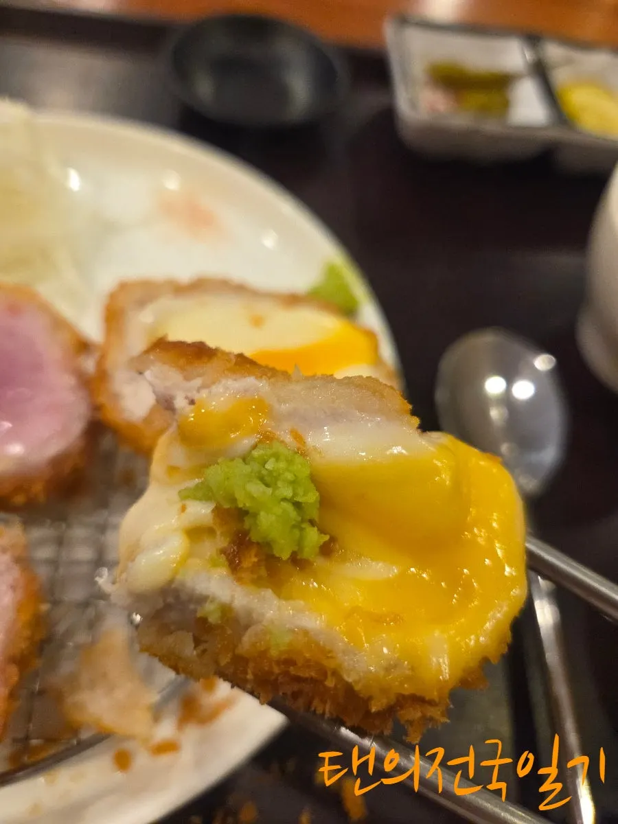 Cheese cutlet with side dishes