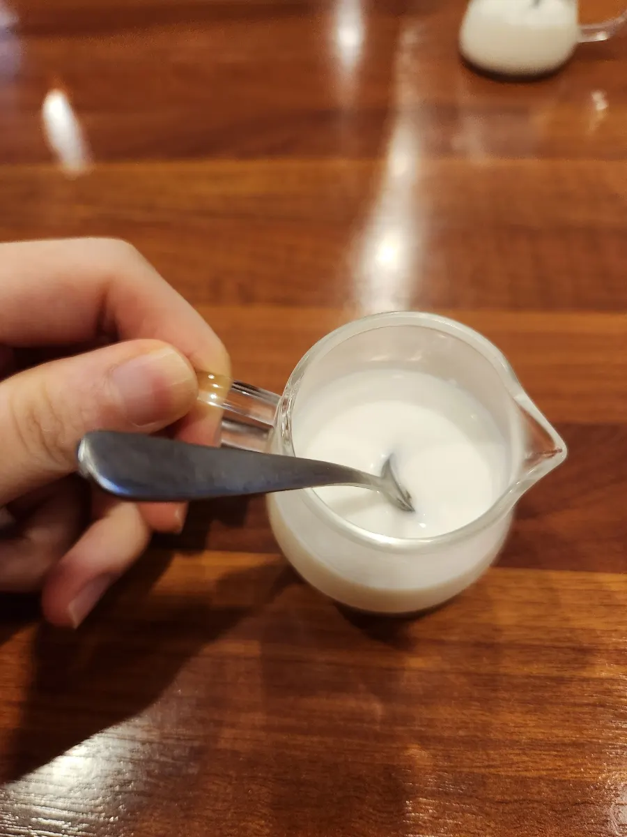 식전에 나온 수제 요거트