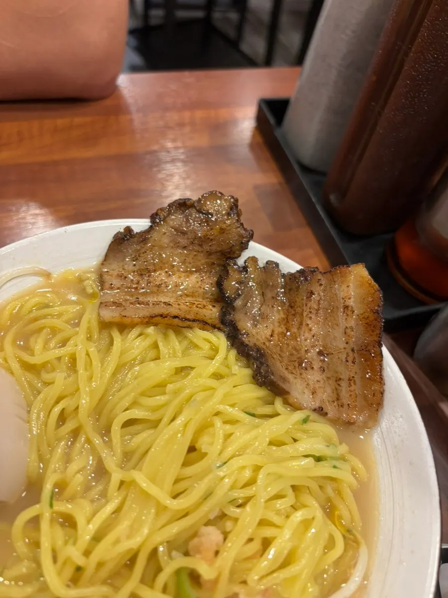 Tonkotsu ramen order at HOKATSU