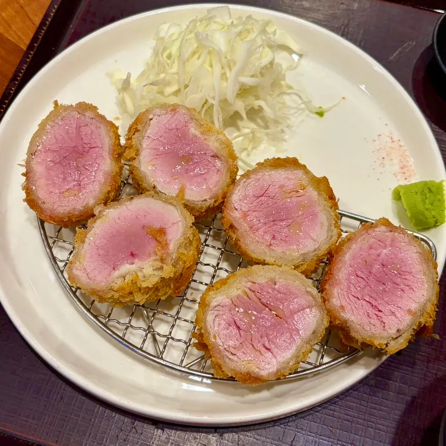 Tenderloin cutlet and menchi cutlet set