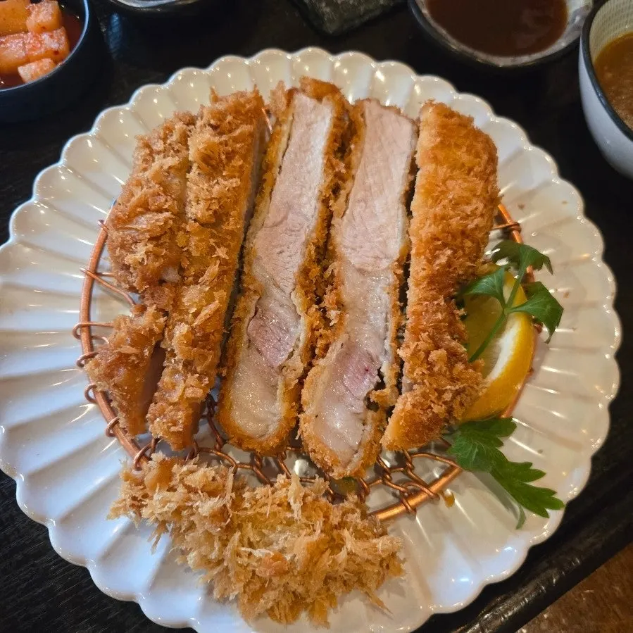 스페셜특등심돈가스 메뉴 이미지