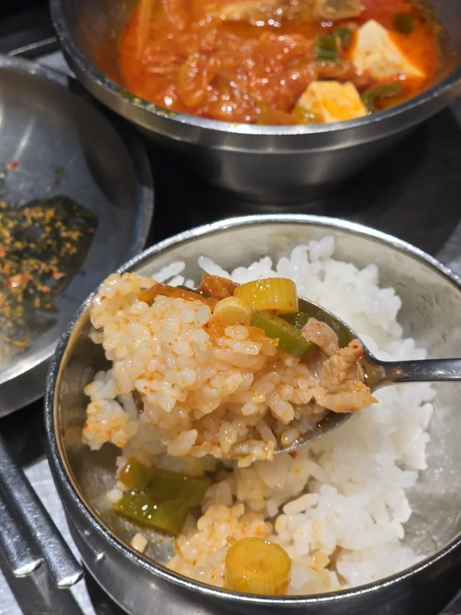 Crispy flat dumpling with grilled pork belly