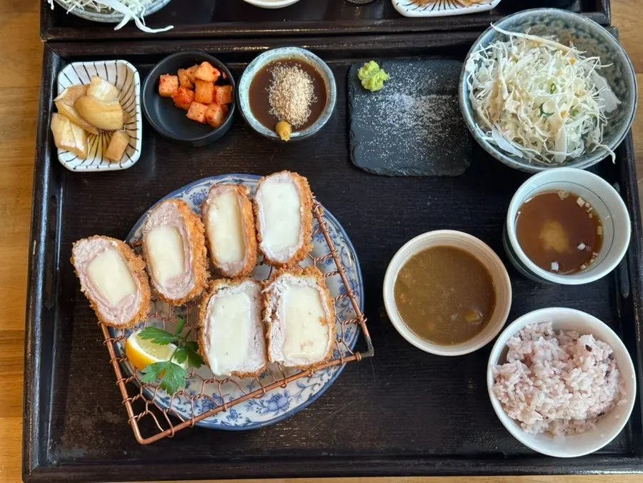 겸손돈가스 검단점 치즈돈가스 한 접시
