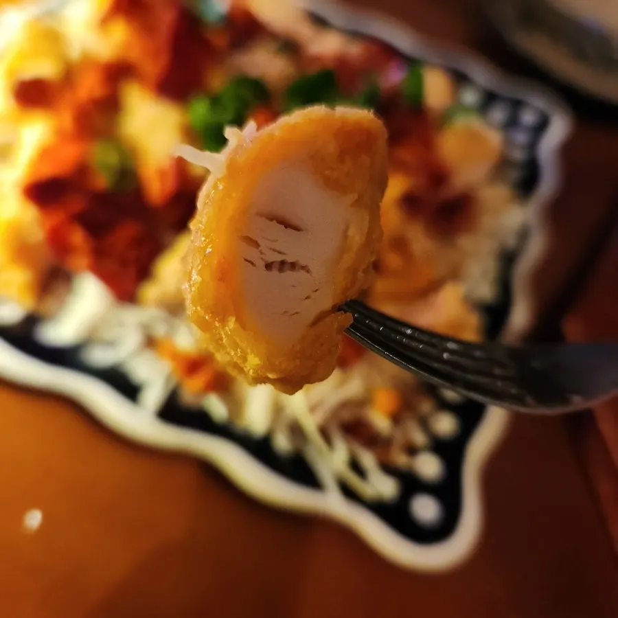 테이블에 설치된 주문 키오스크