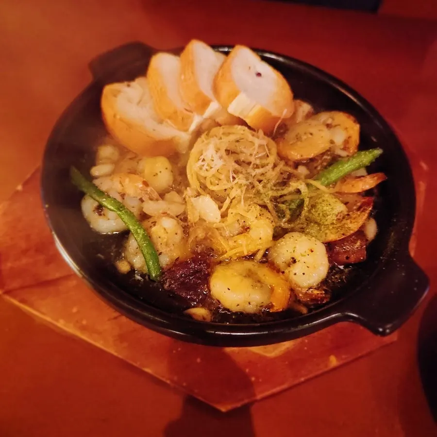 부천 중동 술집 금별맥주 테이블 풍경