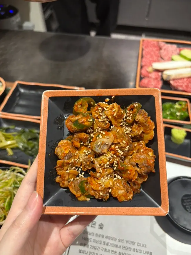 서비스로 나온 안키모와 꼬막무침
