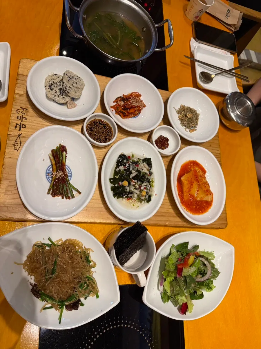 The table setting for the grilled mackerel for three that was ordered
