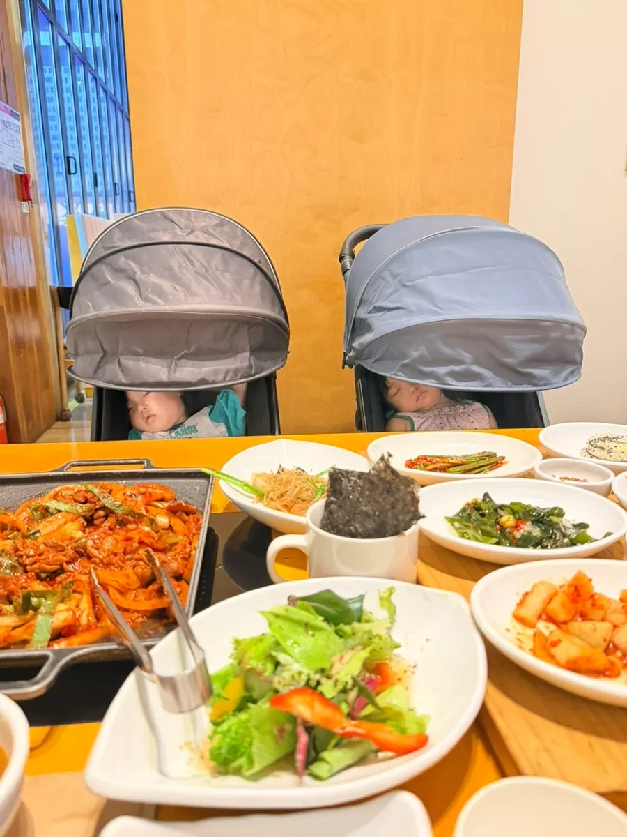 금등어 들안길 본점 실내 전경
