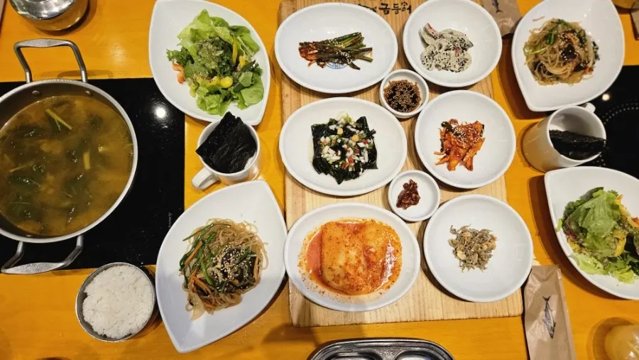 Side dishes served first at the table