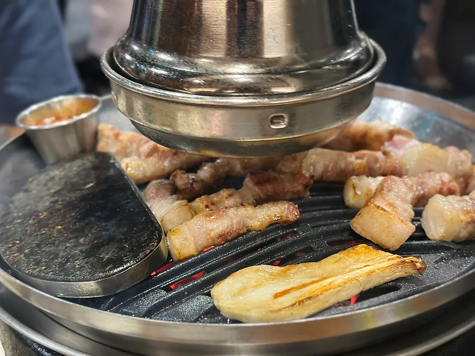 Close-up of meat cut into bite-sized pieces