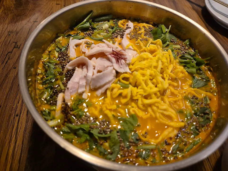 고추장 라구 수제비와 닭전