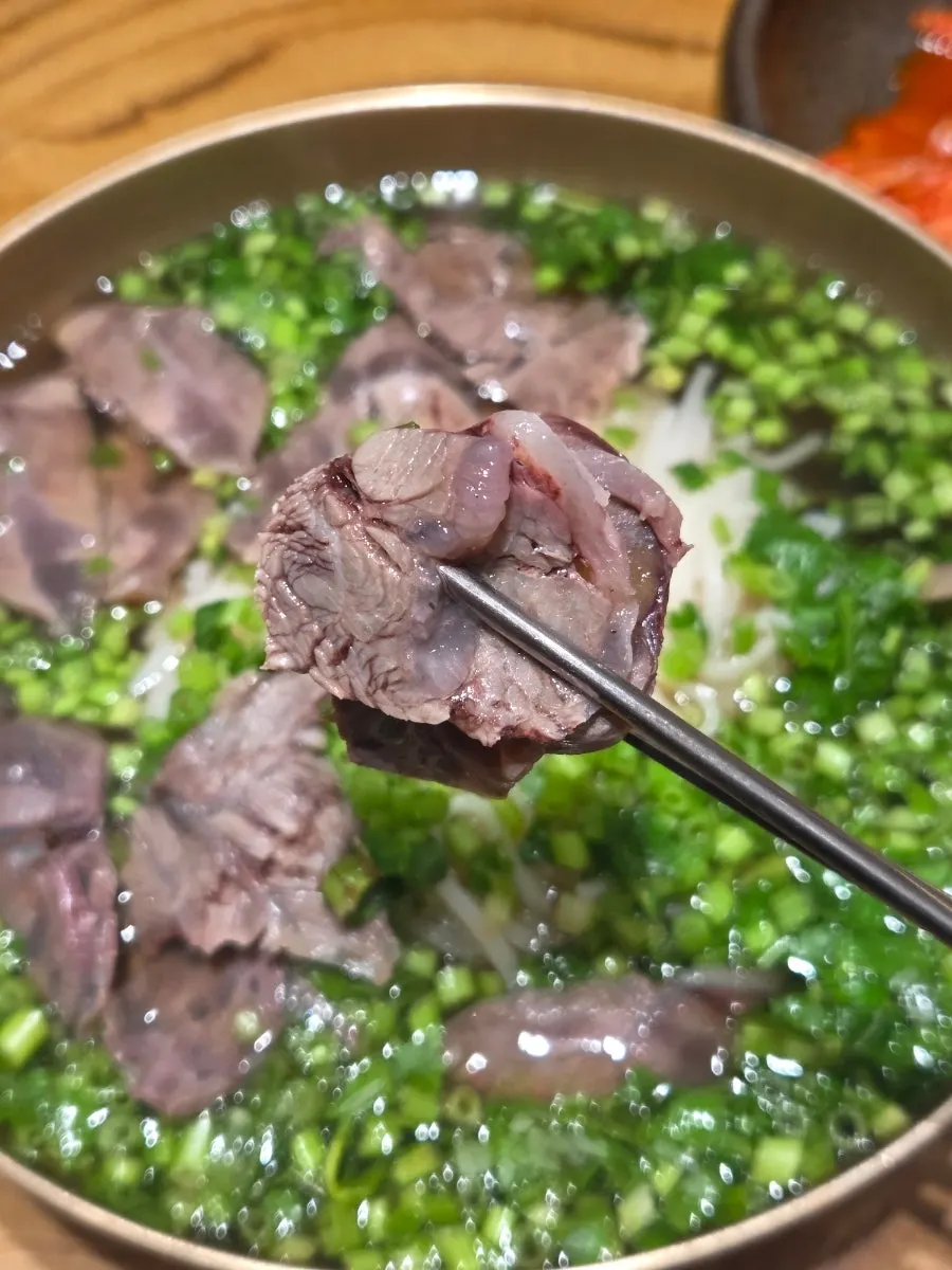 Minari gomtang generously filled with minari