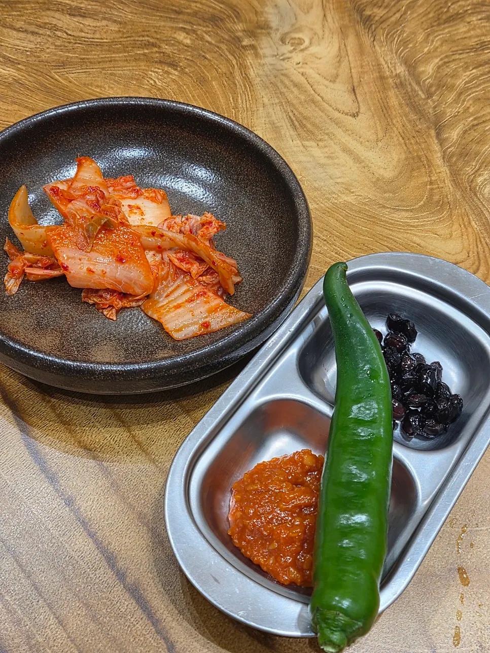 양념 가득 밴 곰탕집 김치