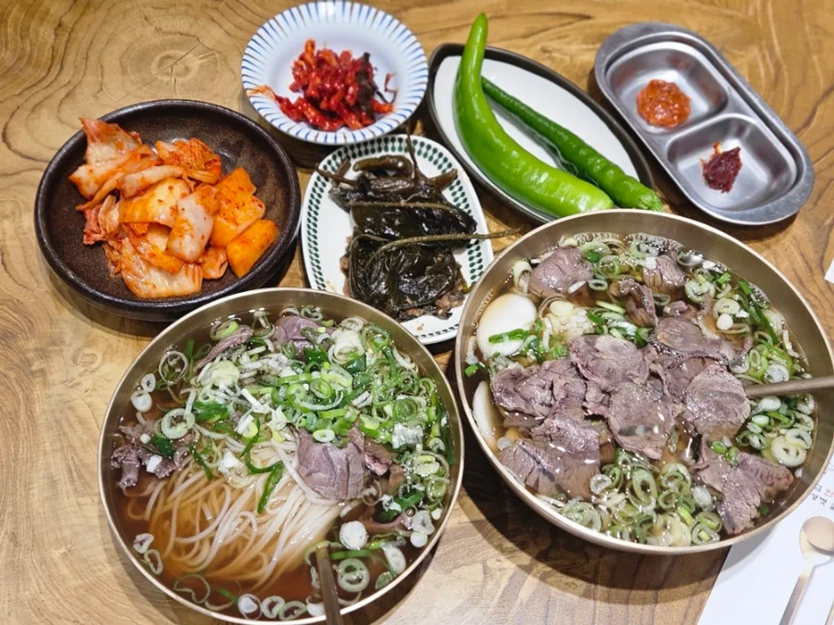Four kinds of self-serve banchan brought to the table