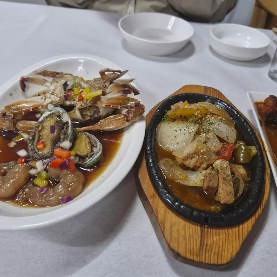 Signature ginseng set meal table setting