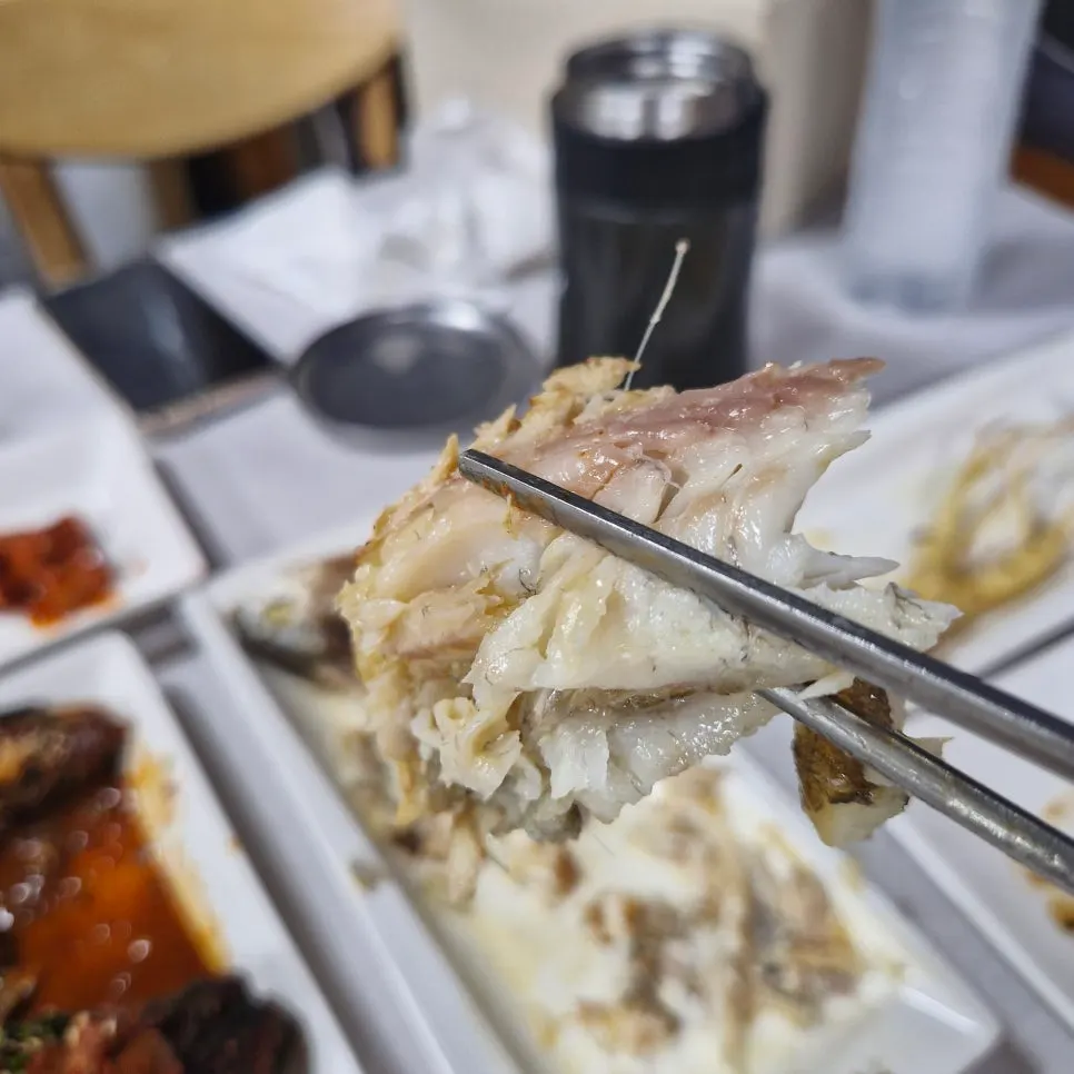 Golden grilled yellow croaker