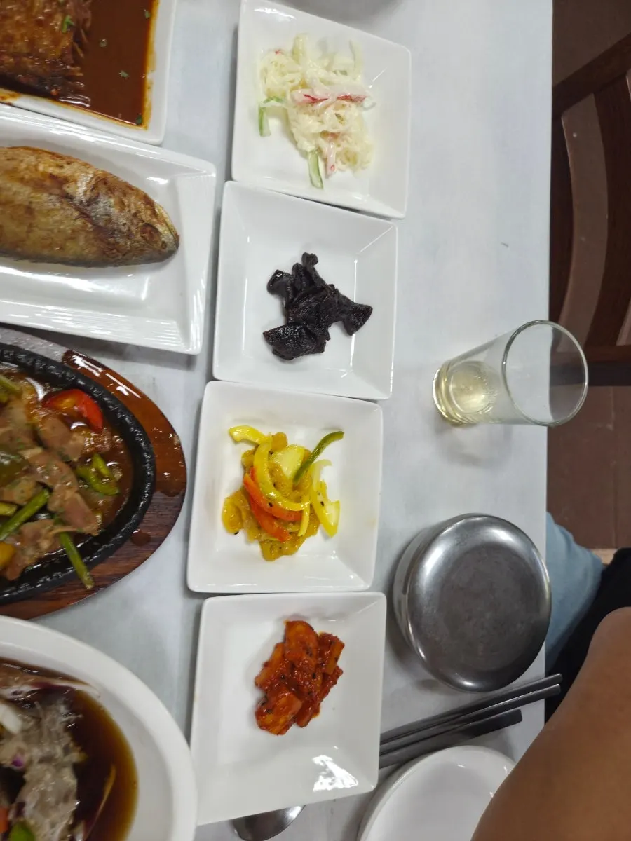 Abalone and shrimp marinated side dishes