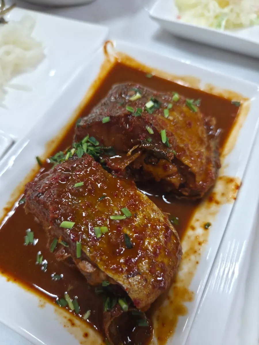 Thick-cut braised mackerel