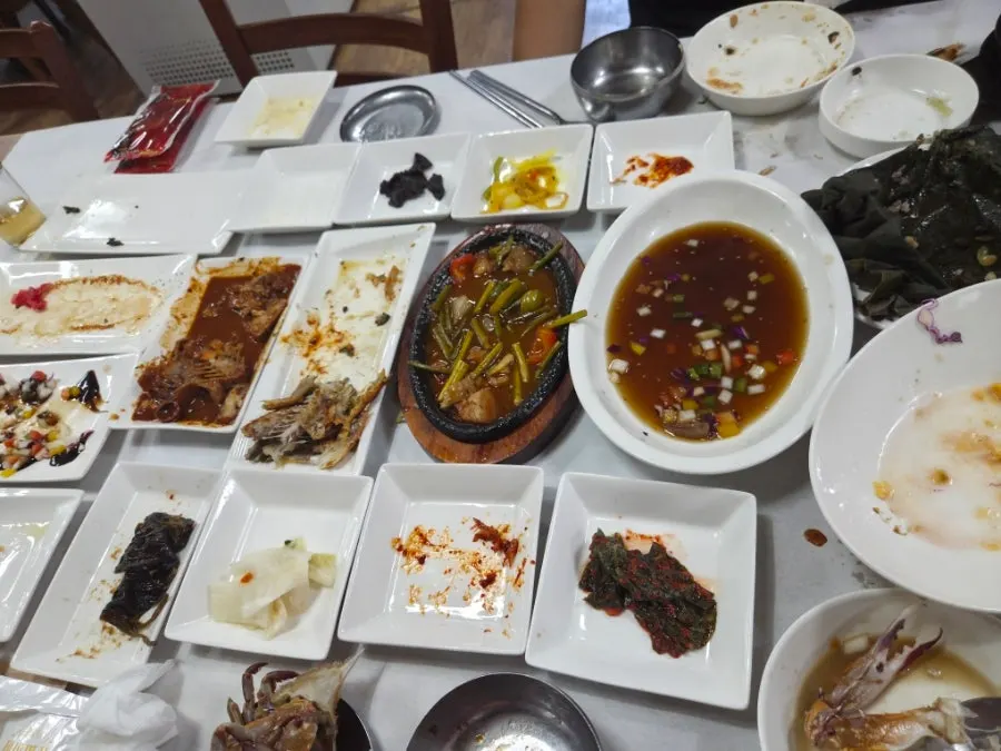 Final spread of the ginseng hanjeongsik at Madang Itneun Jip