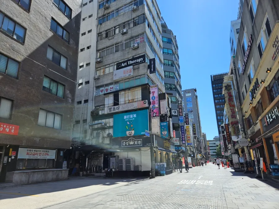 Restaurant-lined alley in Bukchang-dong