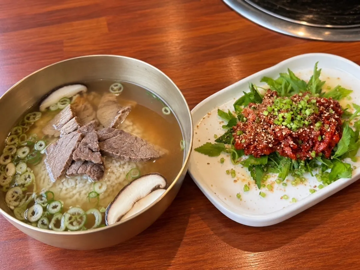 A bowl of hanwootangban with rice already mixed in
