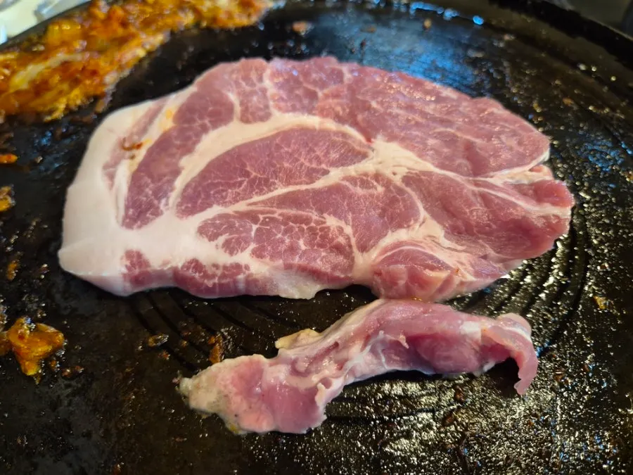 Meat spread served together with rice