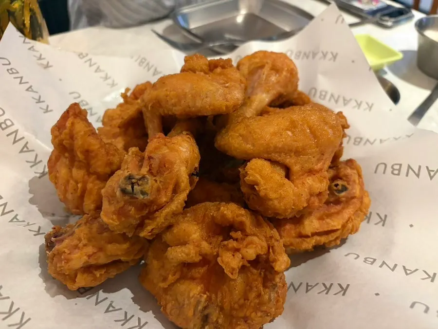 깐부치킨 후라이드 치킨 한 상