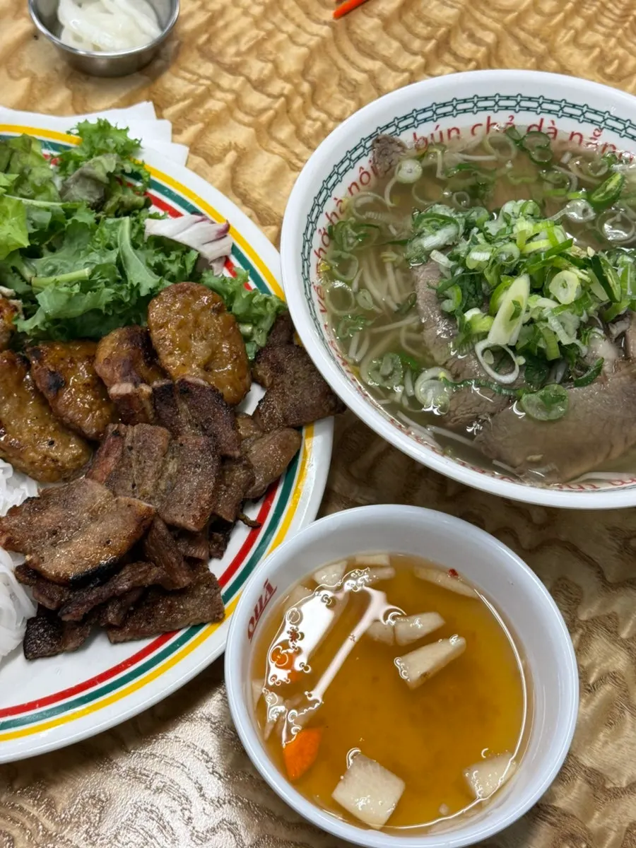 Bun cha noodles and meat dipped in fish sauce