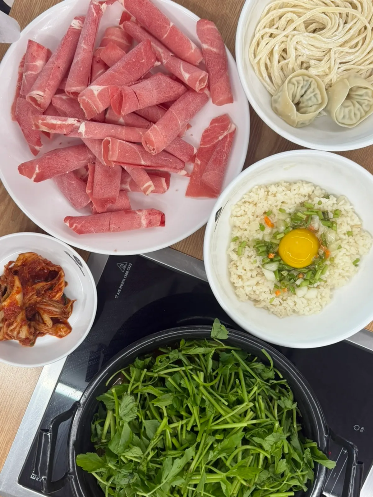Restoran shabu-shabu popular di Giheung, Deungchon Shabu Kalguksu Giheung Station Branch