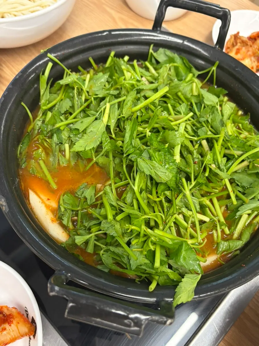 Full Yongin shabu-shabu spread