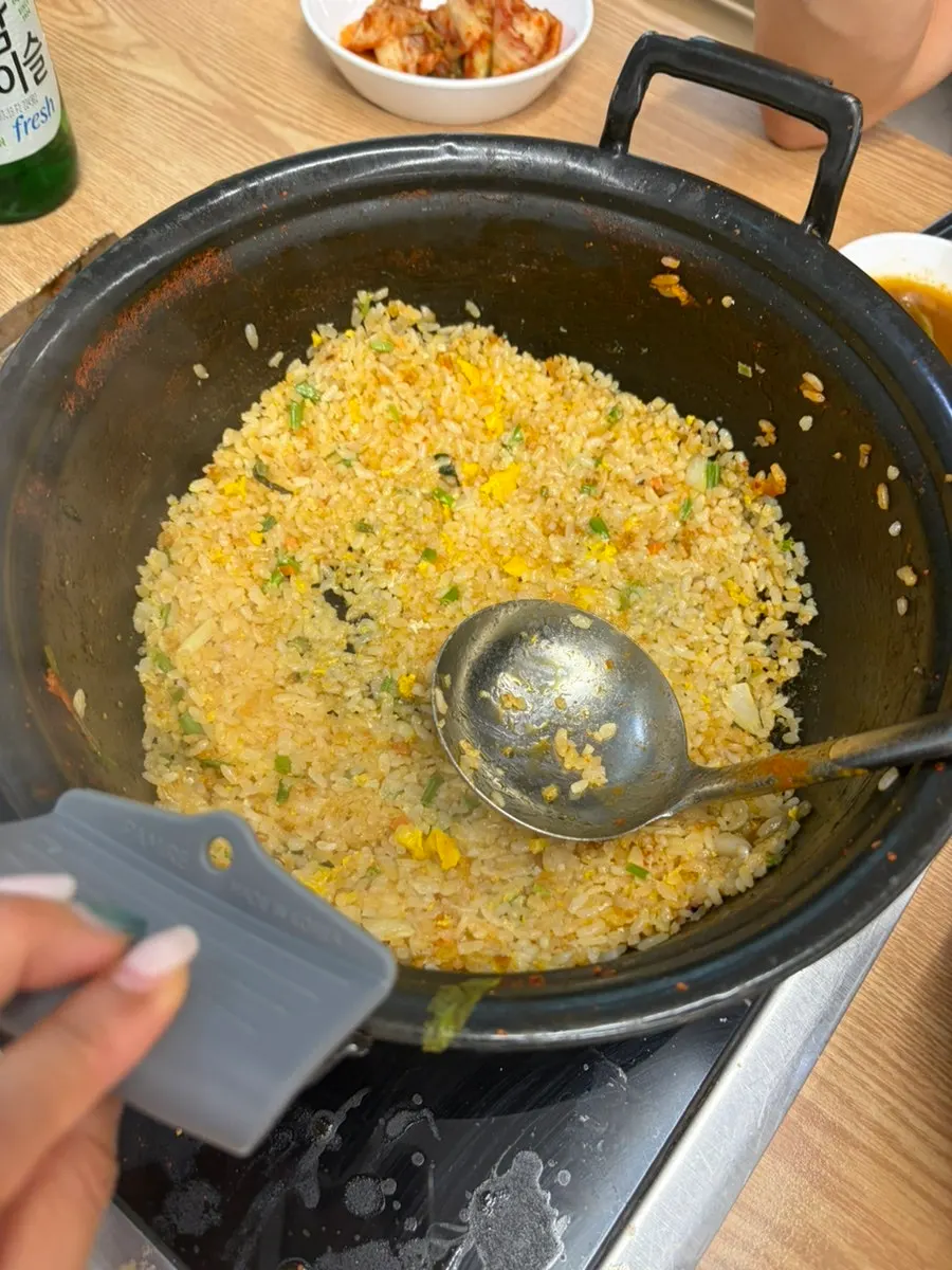 Fried rice with crispy scorched-rice texture