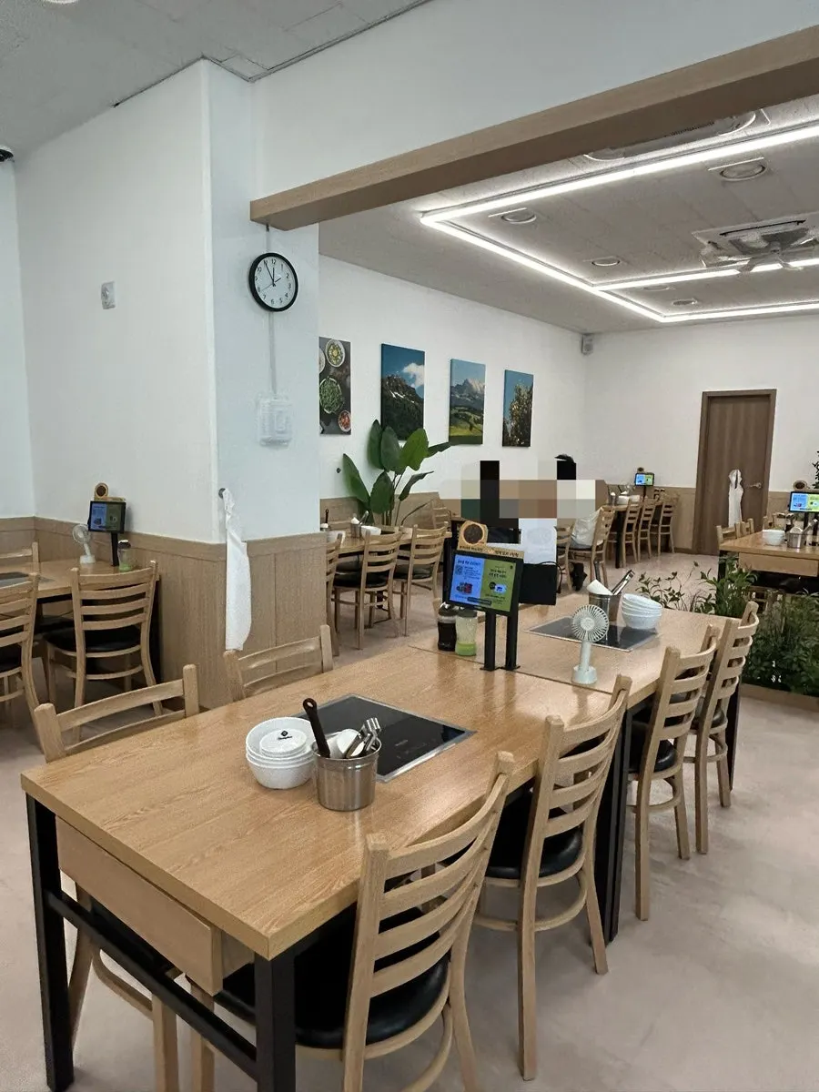 Interior space at Deungchon Shabu Kalguksu Giheung Station Branch