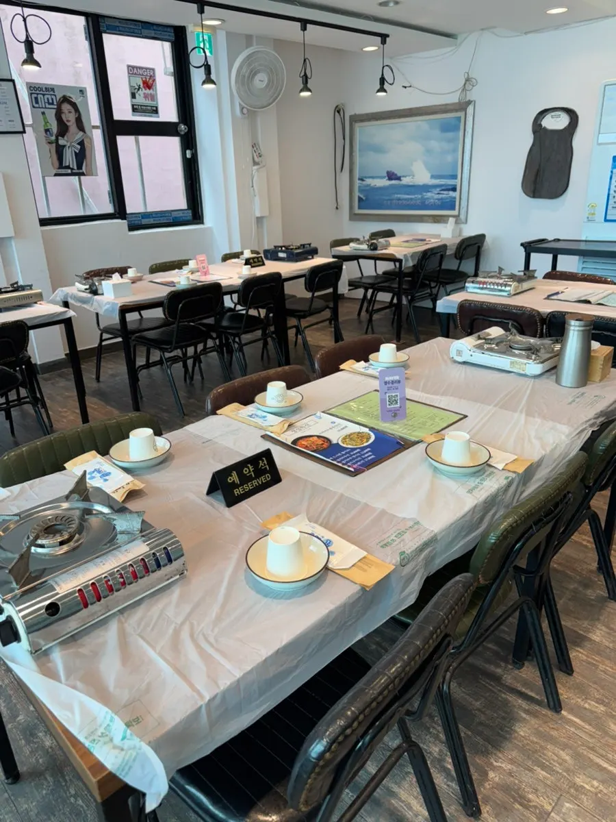 Interior seating at Namhang Hoetjip in Gijang