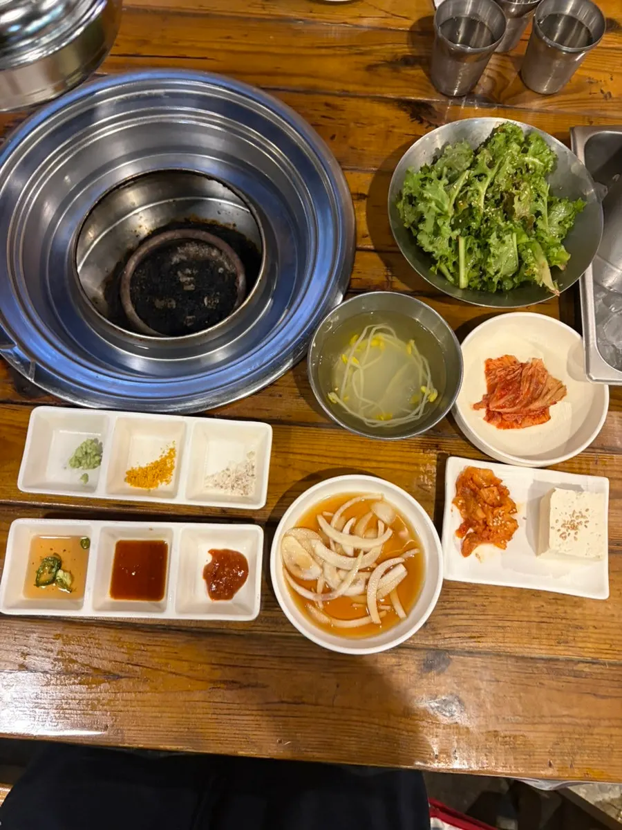 Table set with the basic side dishes