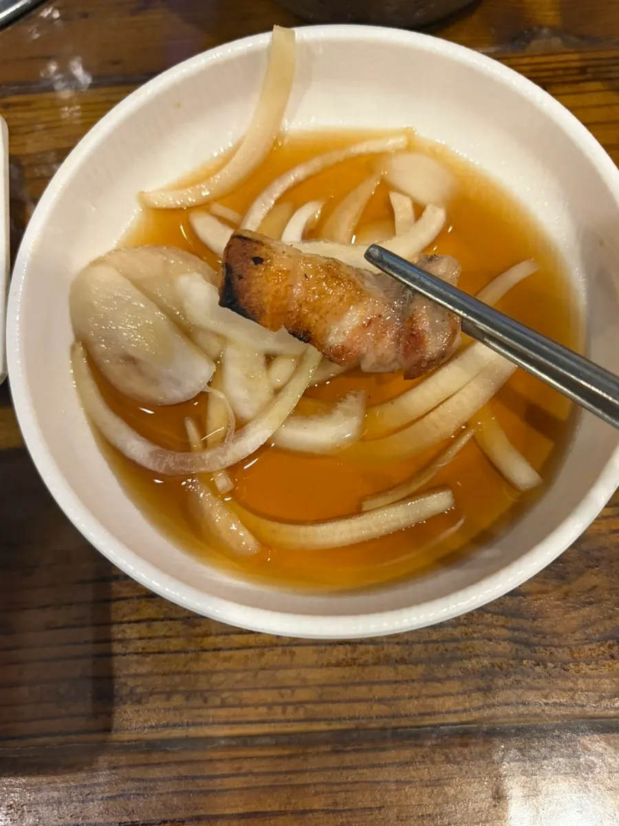 Pork skin eaten with curry powder