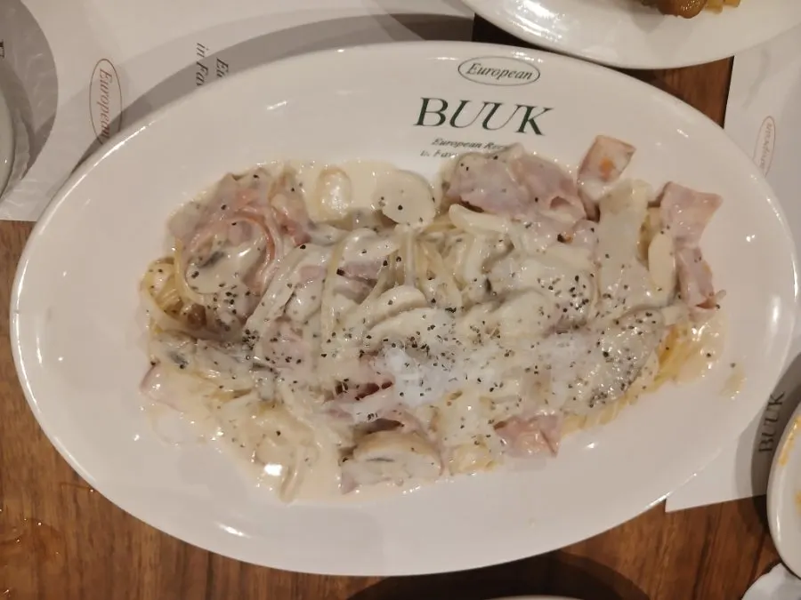A meal with carbonara