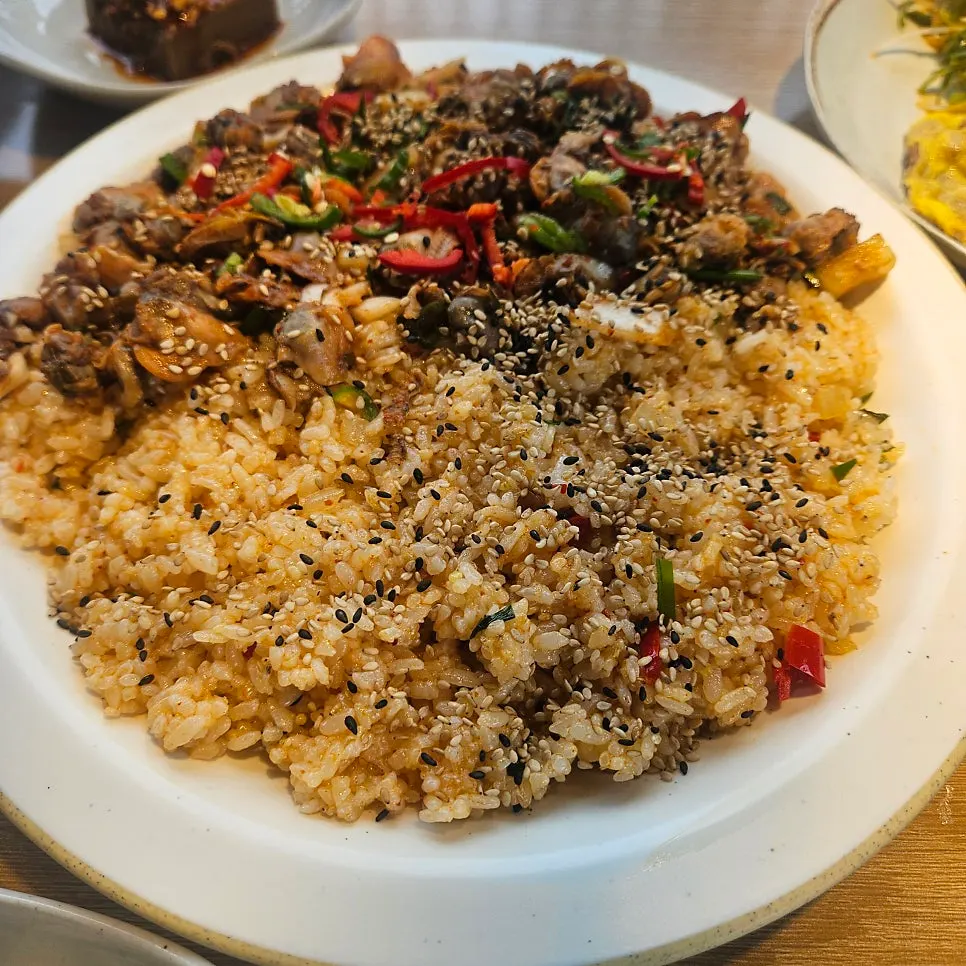 Full set with yukjeon and ssam vegetables