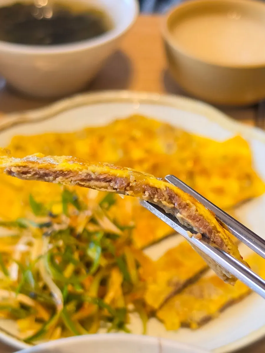 Meal with beef pancake and Saengtak