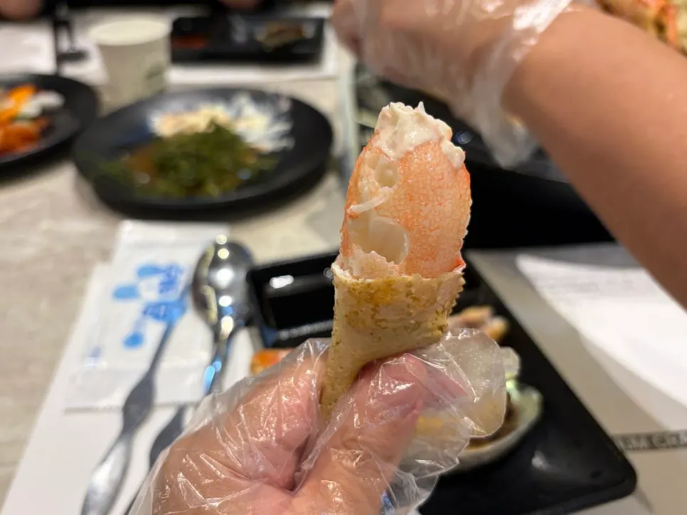 미니 찜기에 담긴 대게 식사