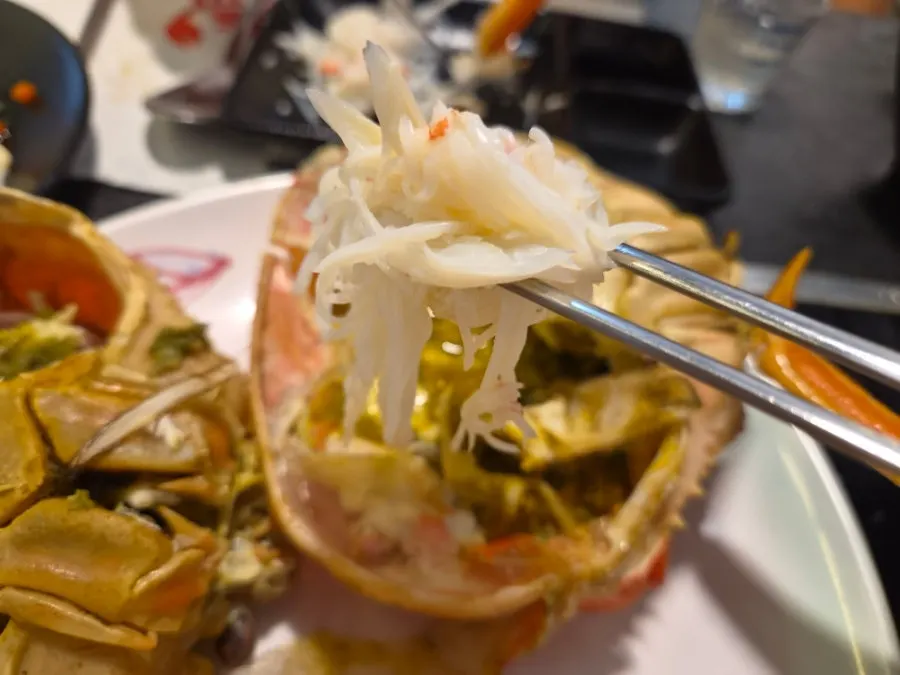 Fried rice served in a crab shell