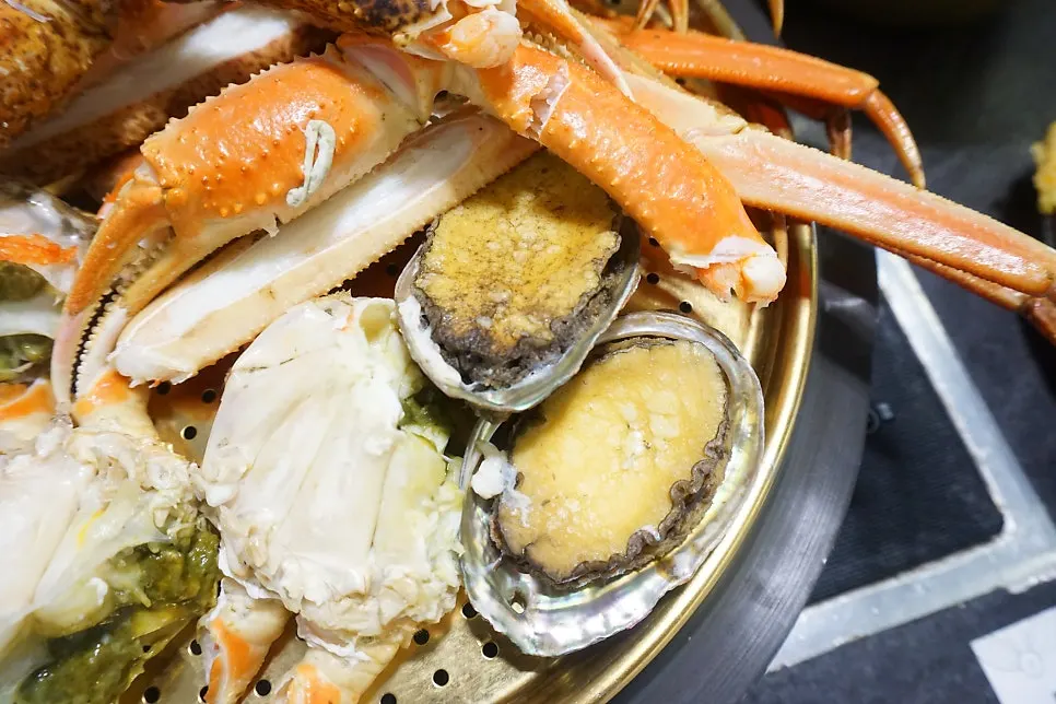 Large complimentary abalone